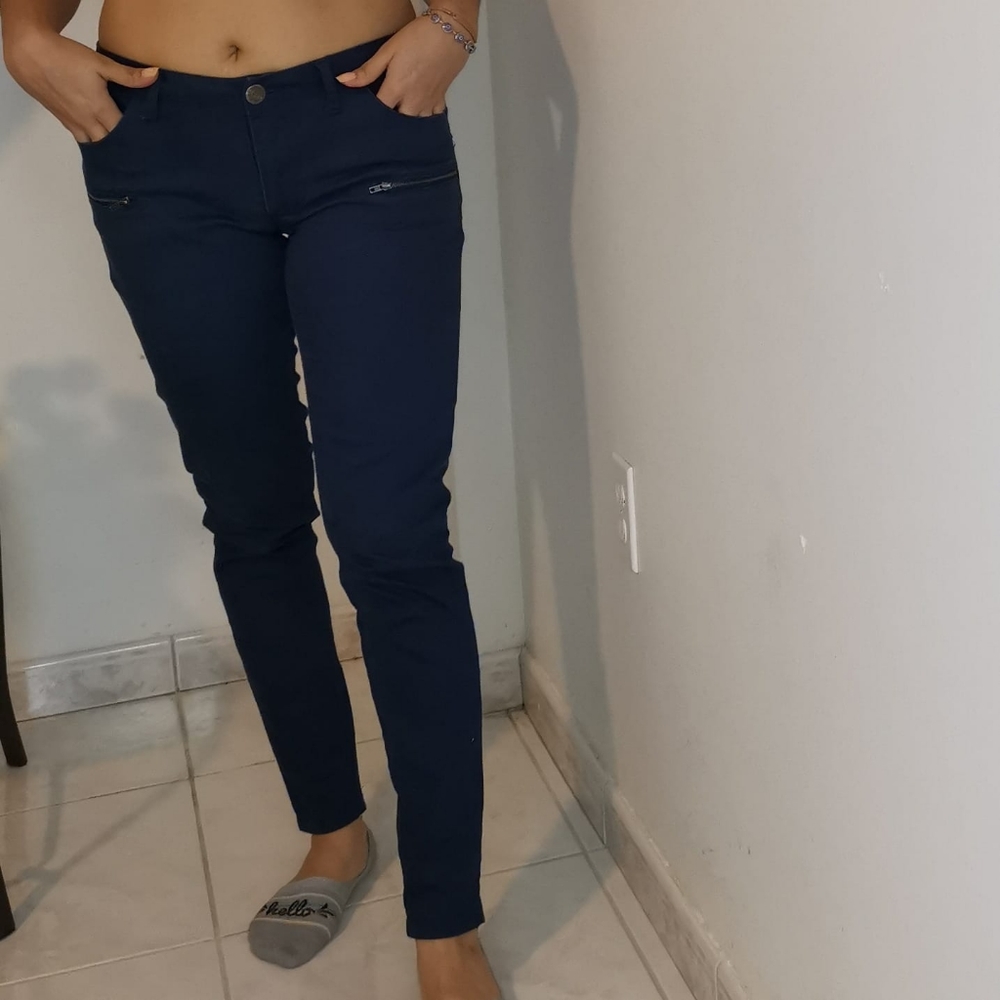 Low-rise navy pants size 8